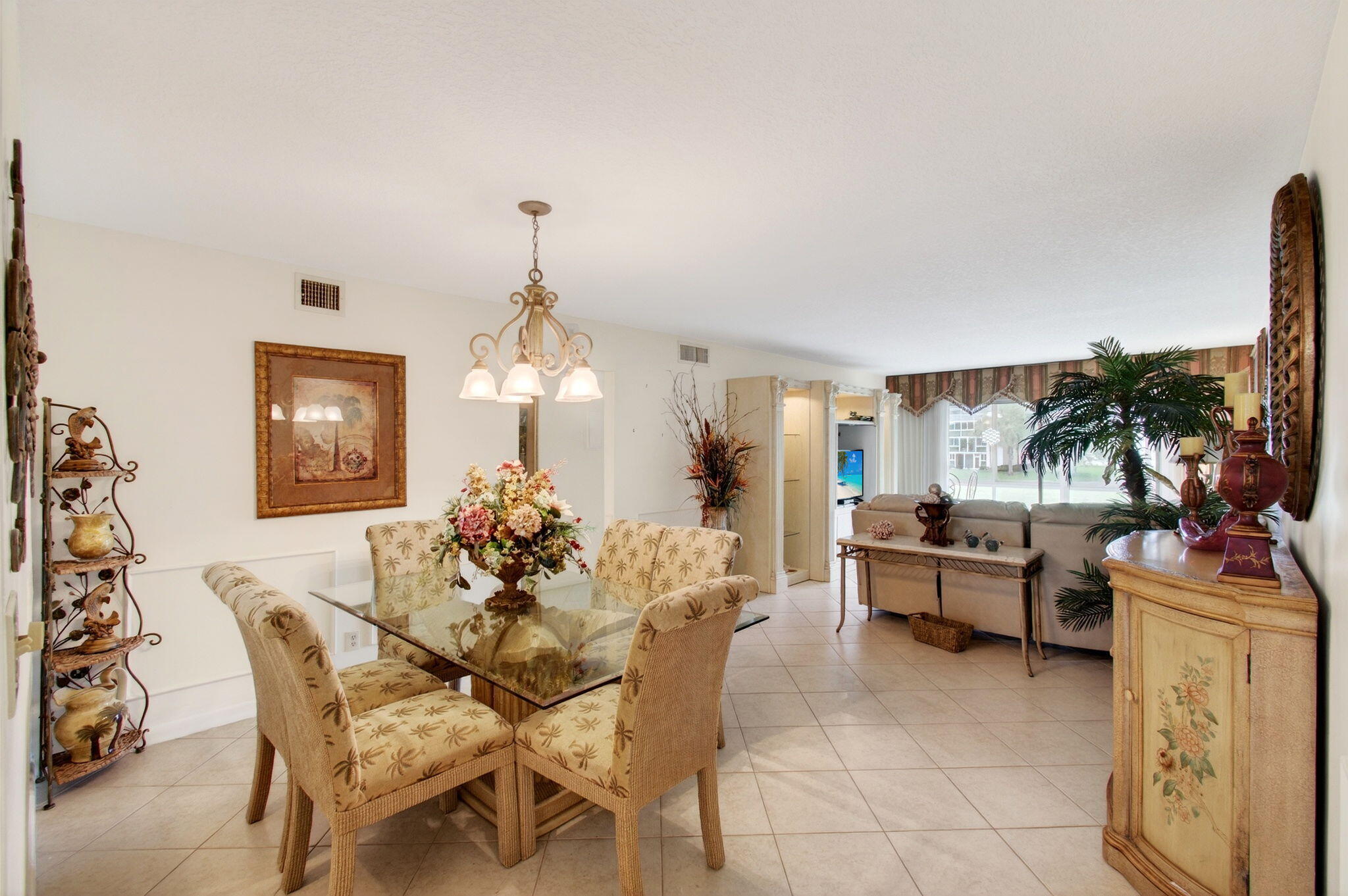 2902 Victoria Circle J-2