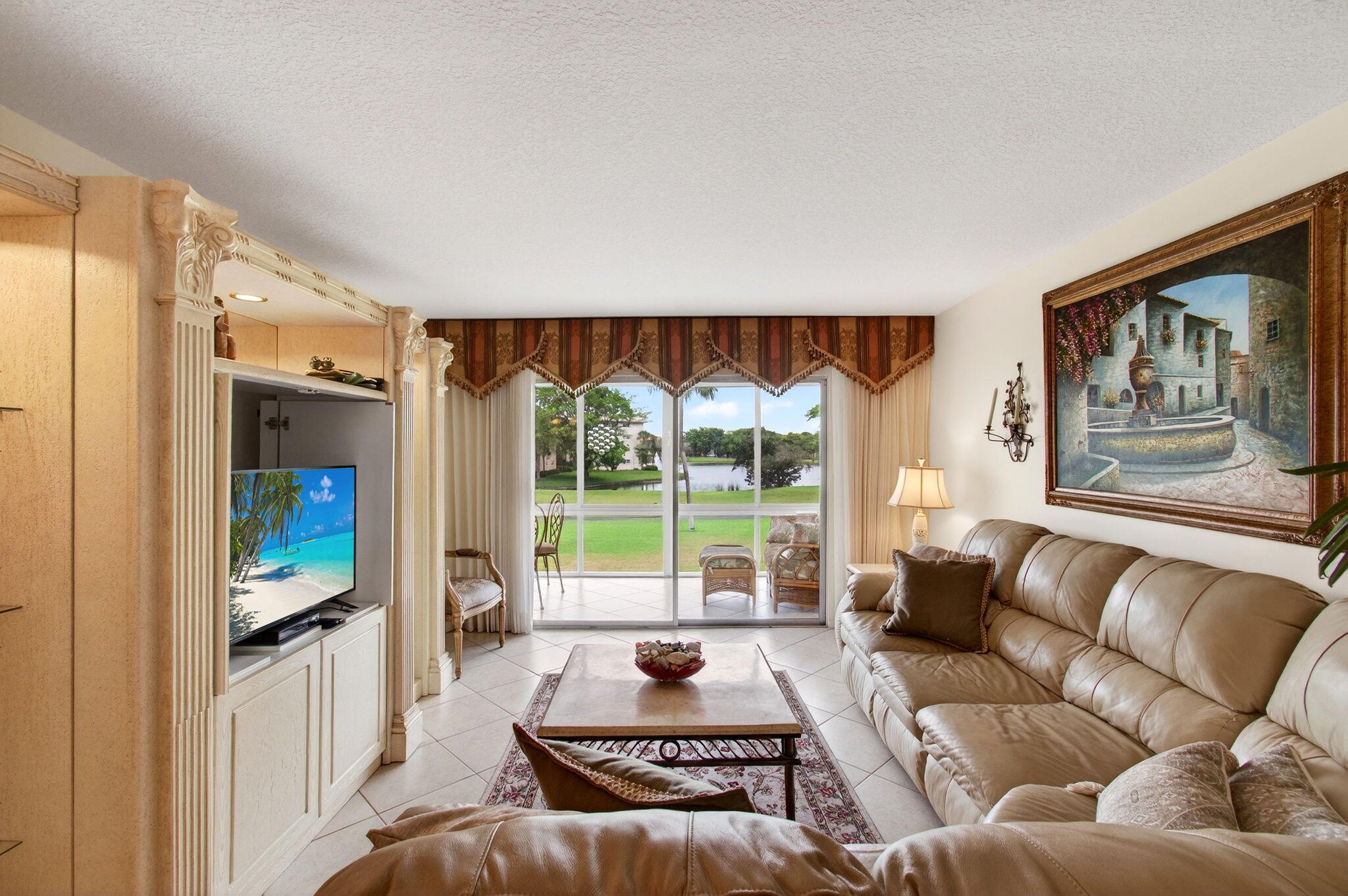 2902 Victoria Circle J-2