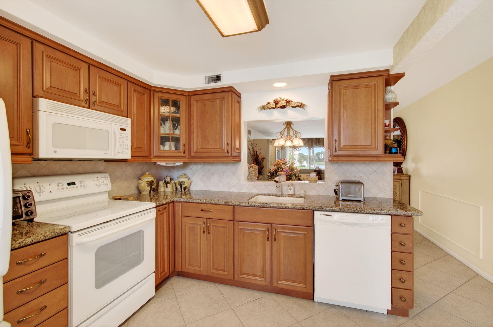 2902 Victoria Circle J-2