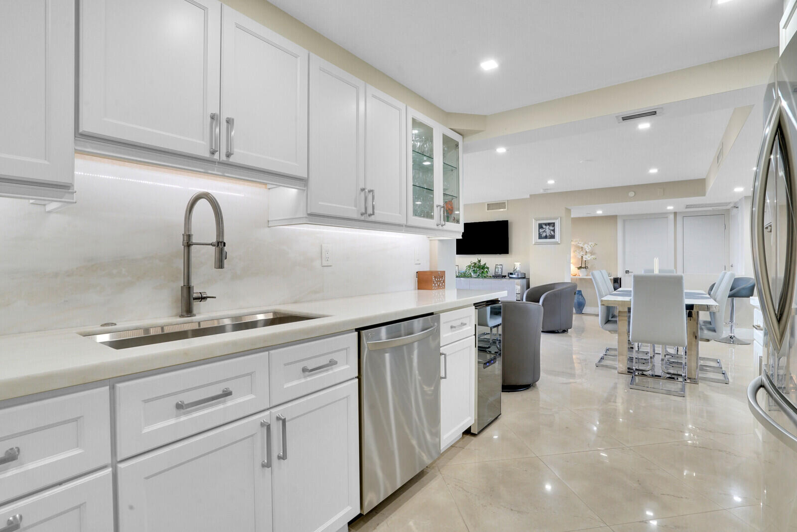 2697 N Ocean Boulevard F-205
