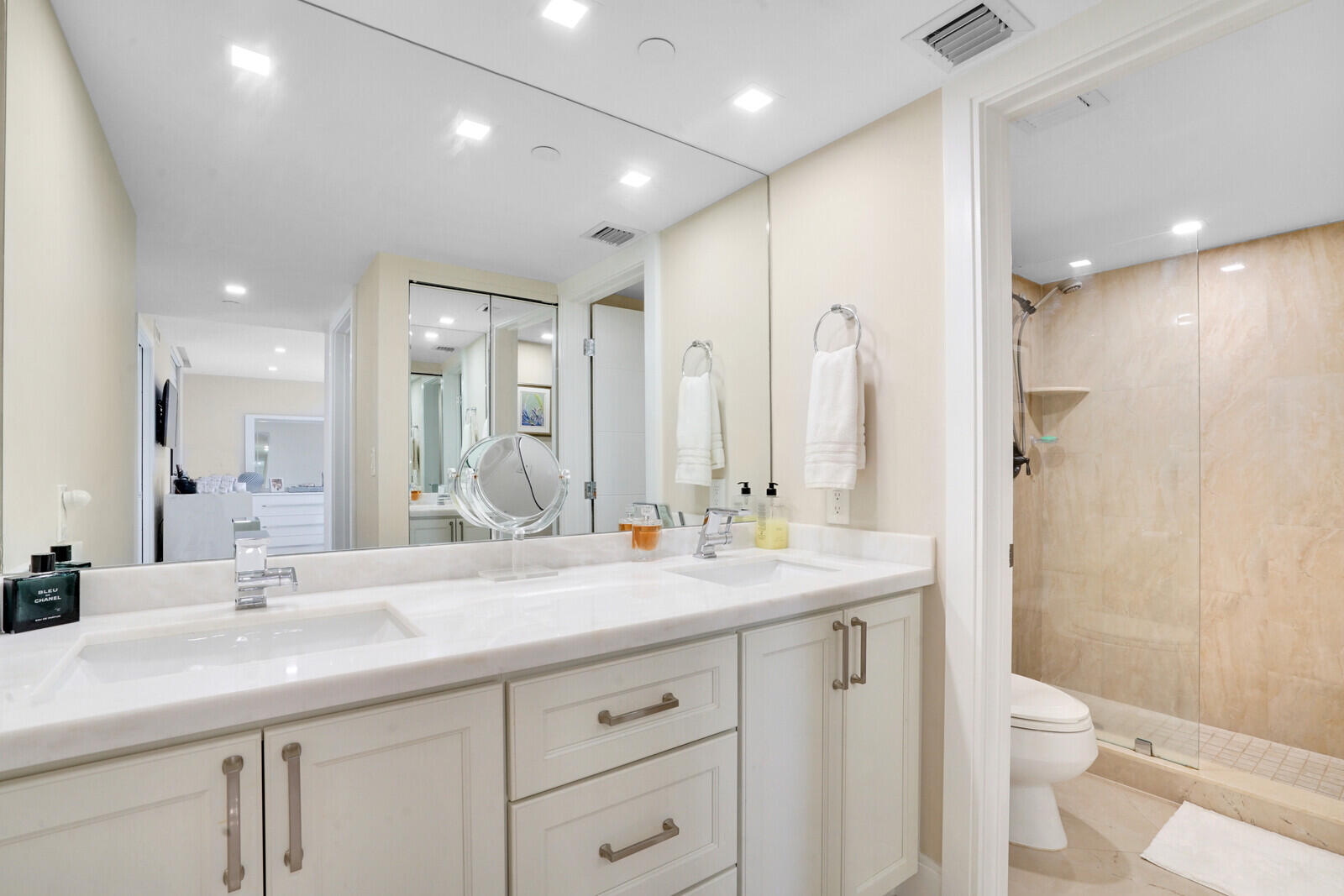2697 N Ocean Boulevard F-205
