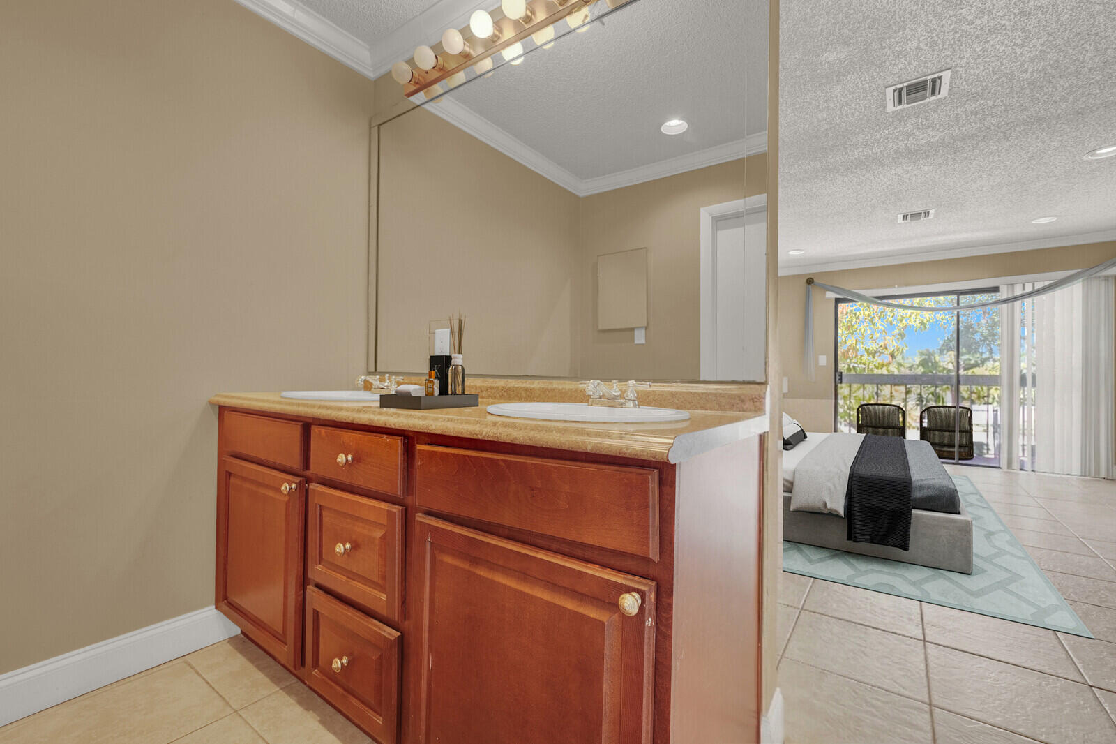 6599 Pond Apple Road