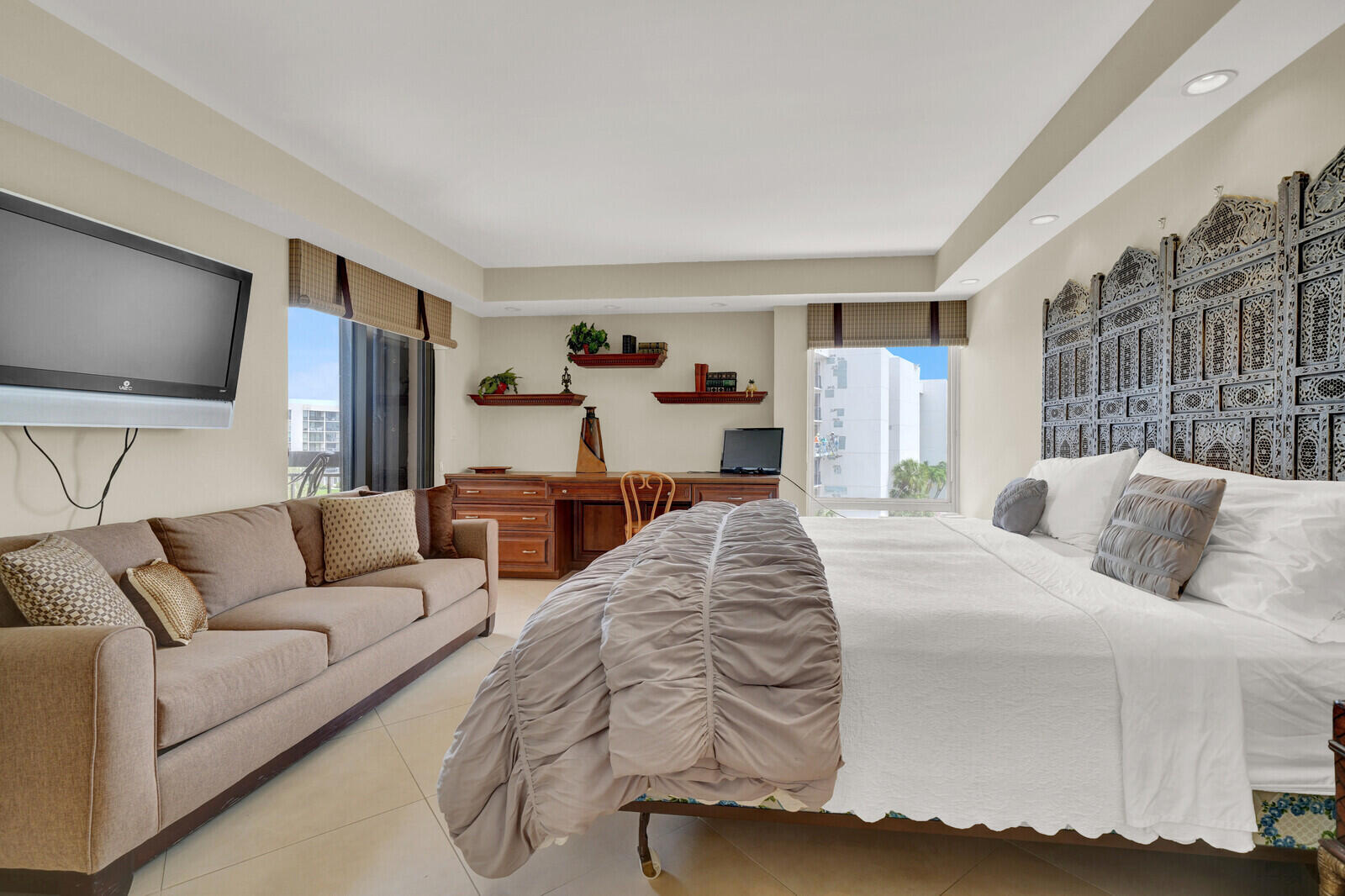 2697 N Ocean Boulevard F-501