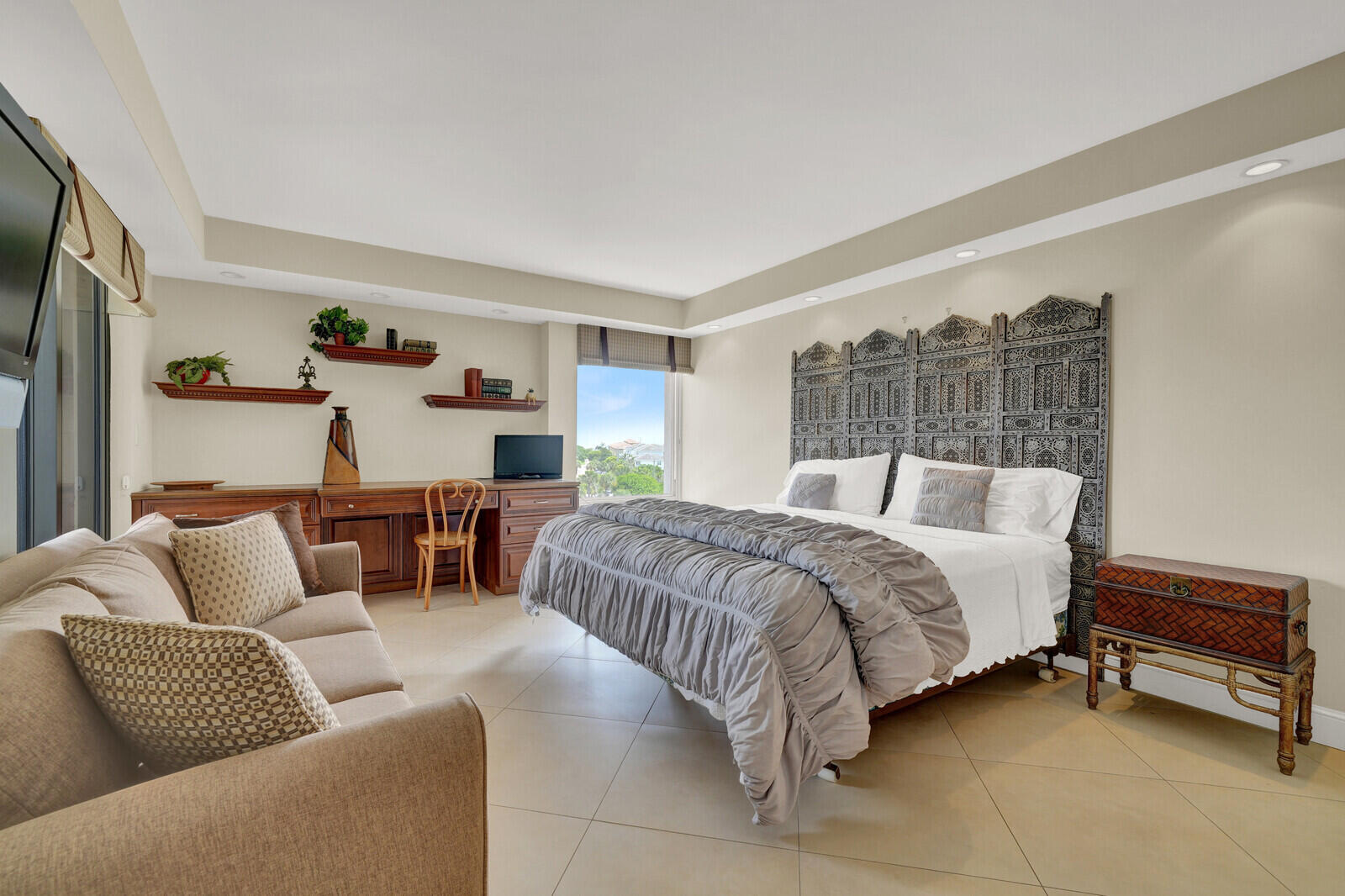 2697 N Ocean Boulevard F-501