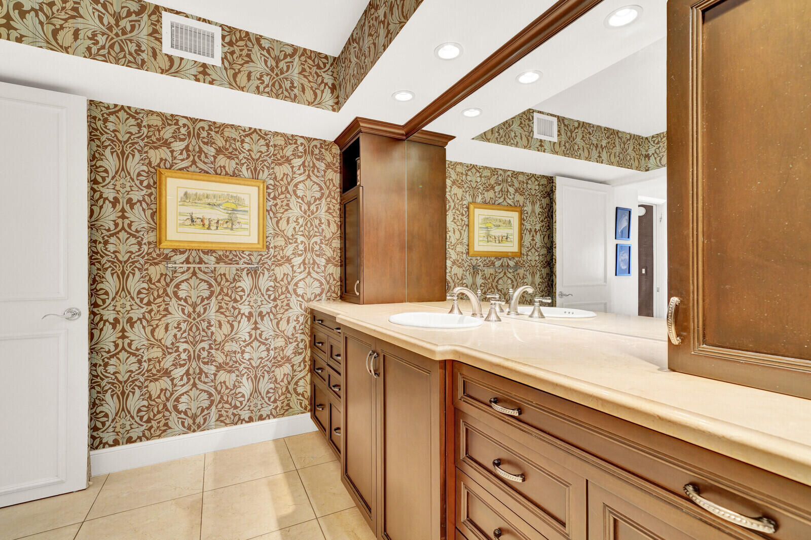 2697 N Ocean Boulevard F-501