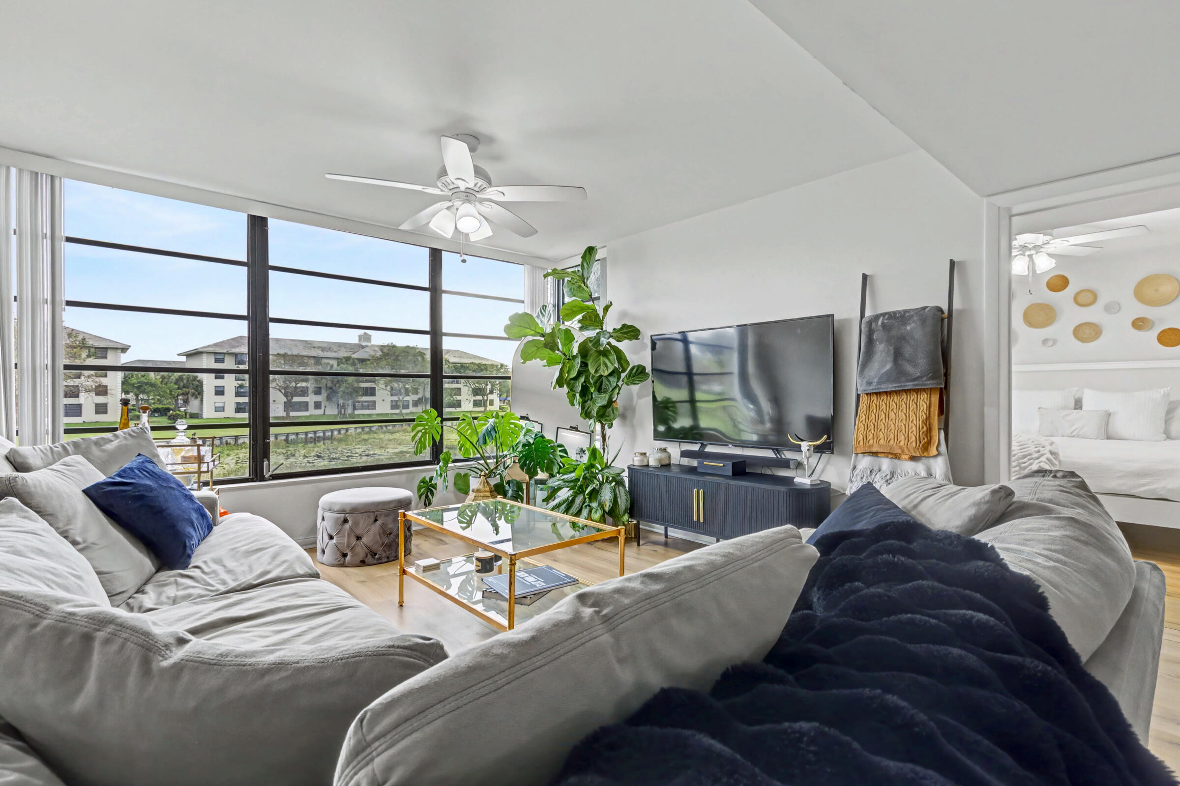 1518 Whitehall Drive 204