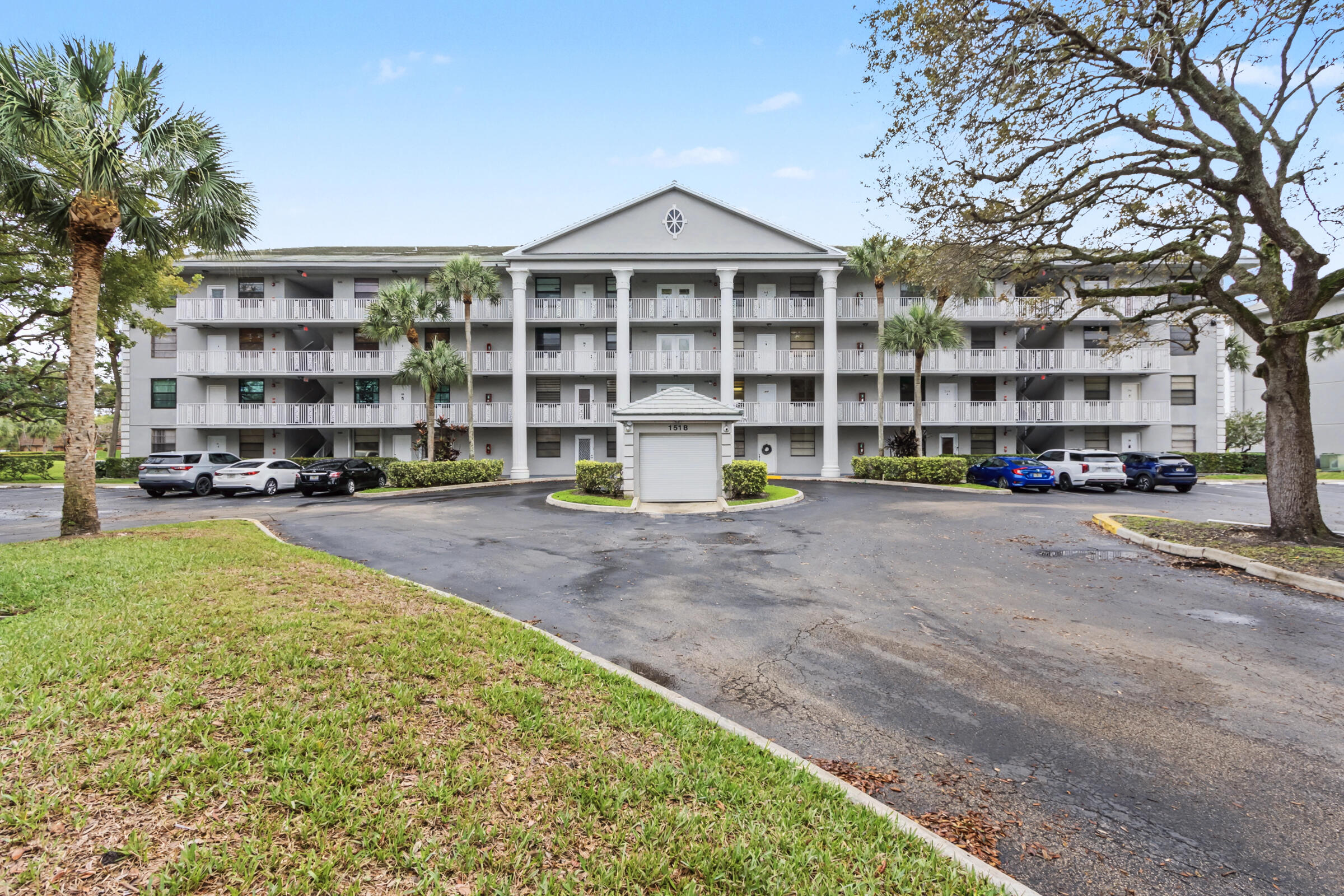 1518 Whitehall Drive 204