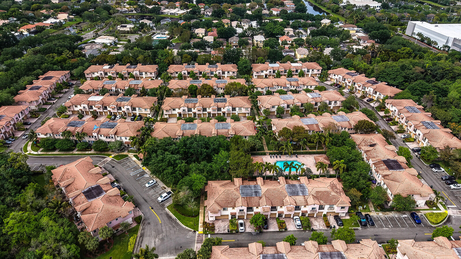 4742 Grand Cypress Circle N