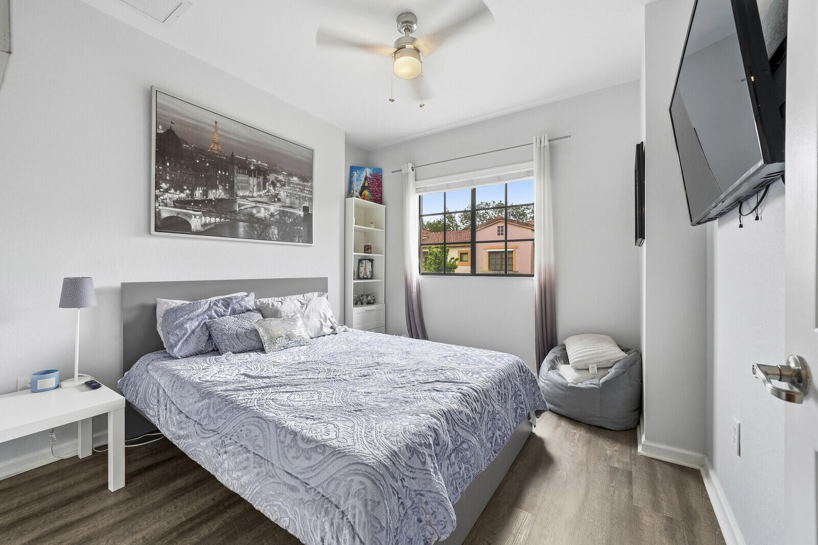 4742 Grand Cypress Circle N