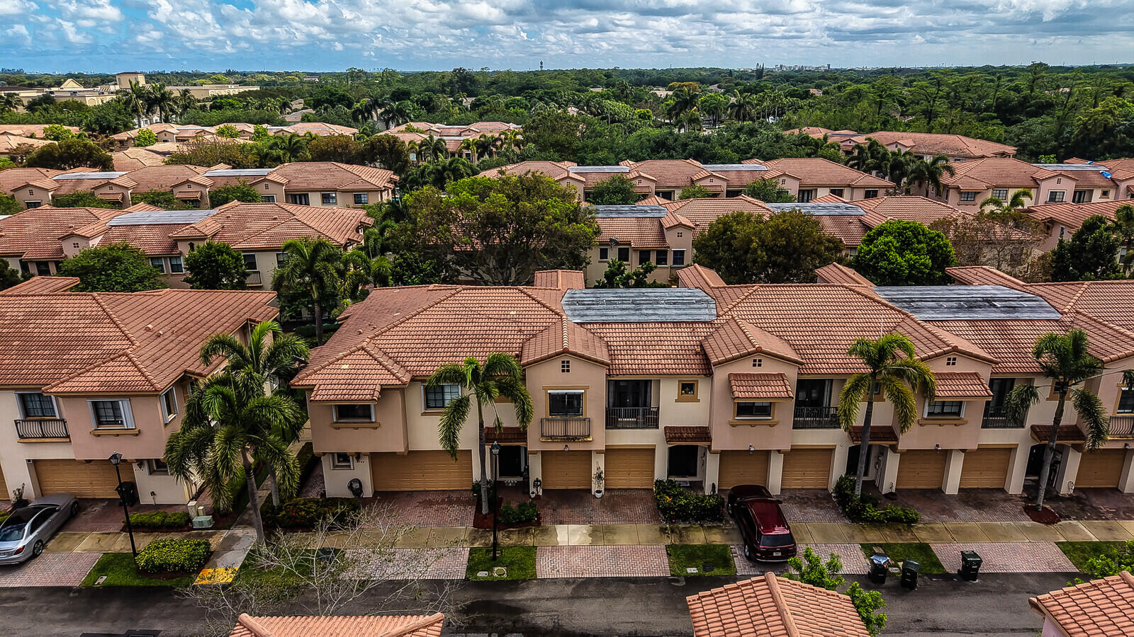 4742 Grand Cypress Circle N