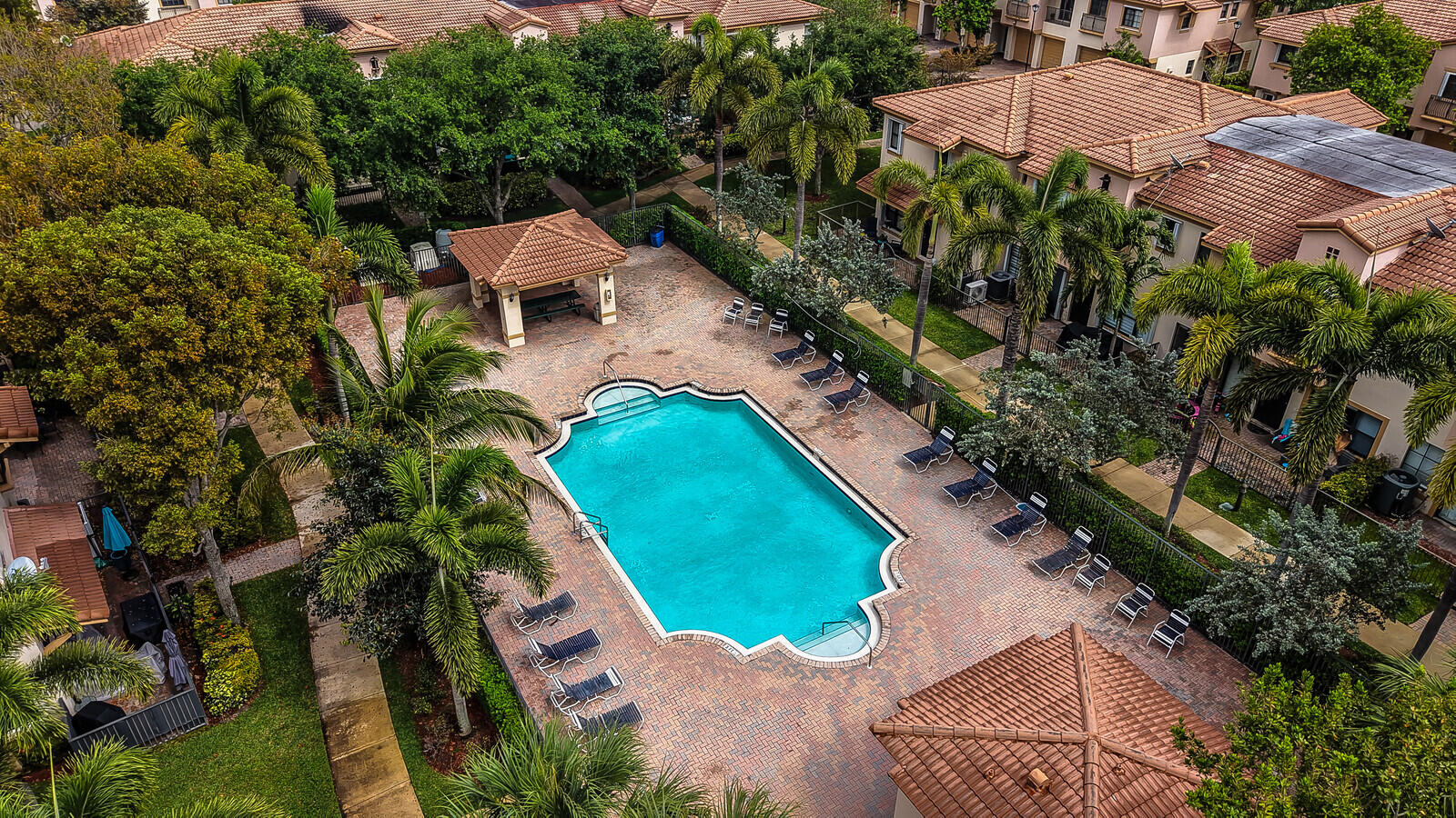 4742 Grand Cypress Circle N