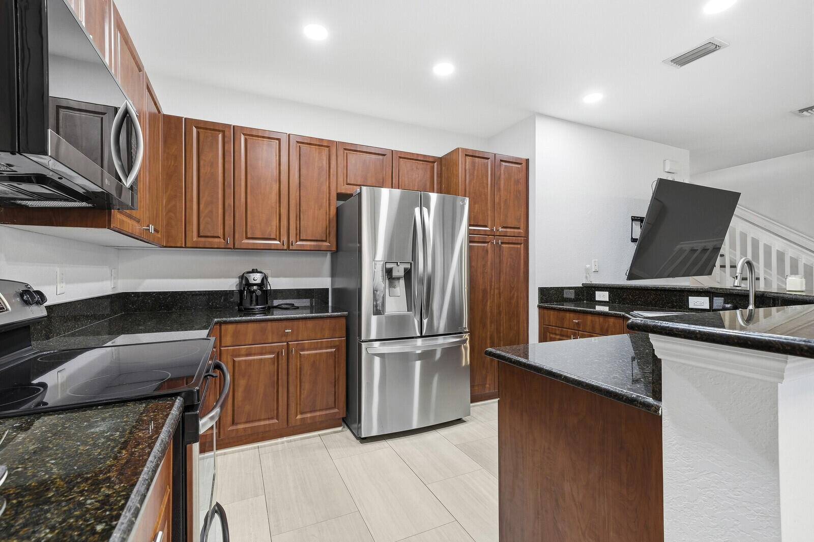 4742 Grand Cypress Circle N