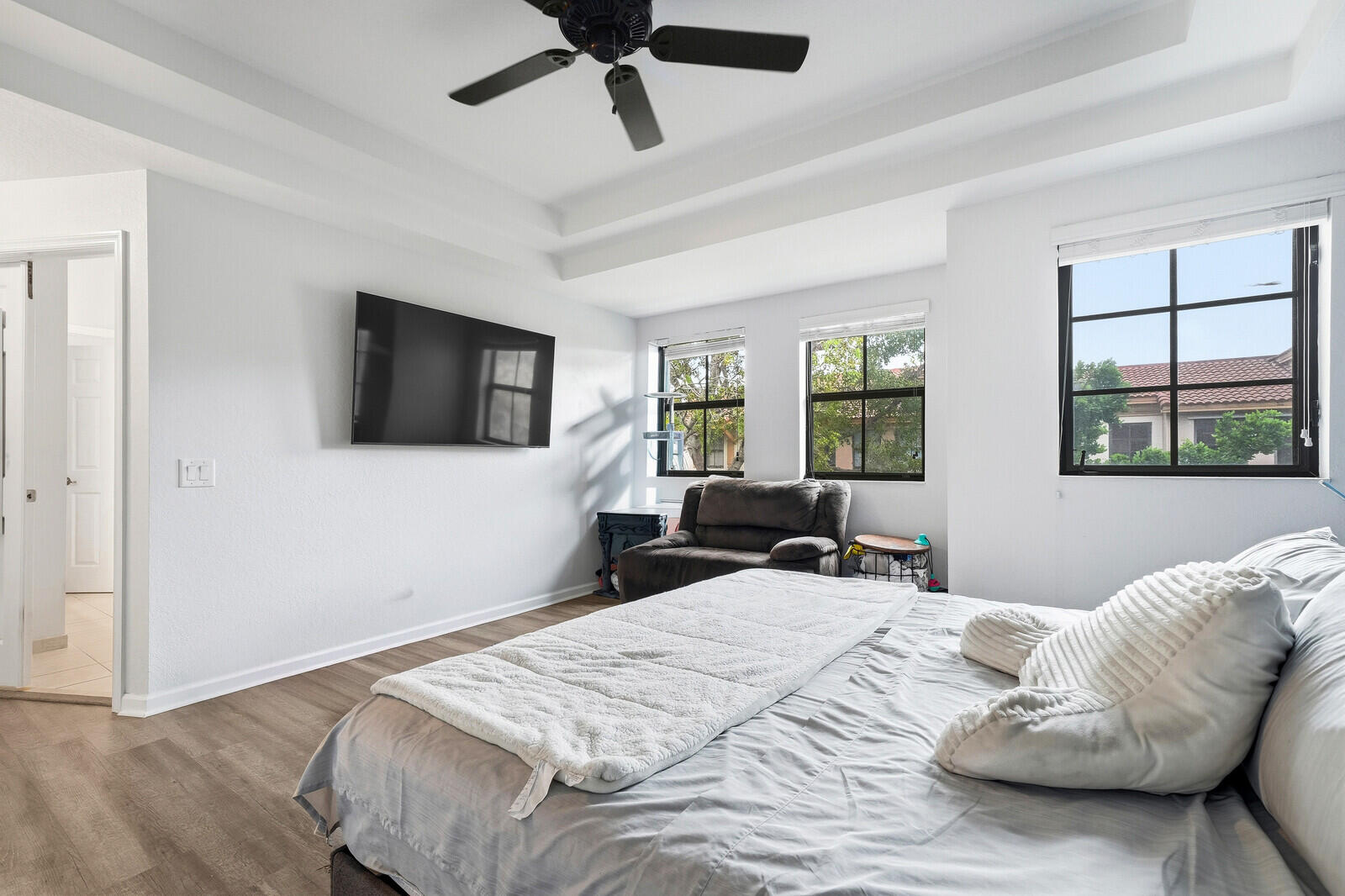 4742 Grand Cypress Circle N