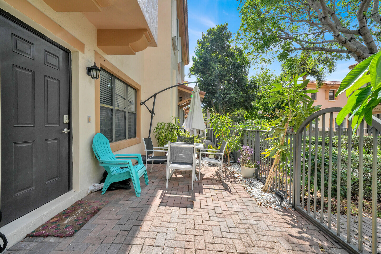 4742 Grand Cypress Circle N