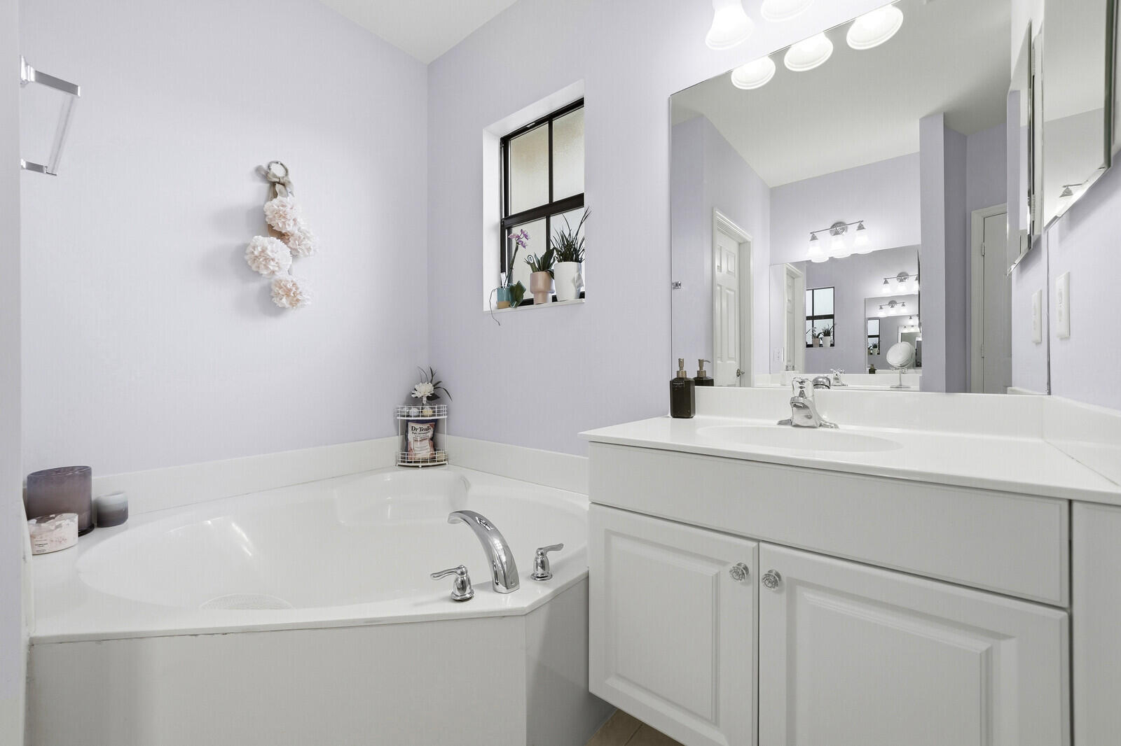 4742 Grand Cypress Circle N