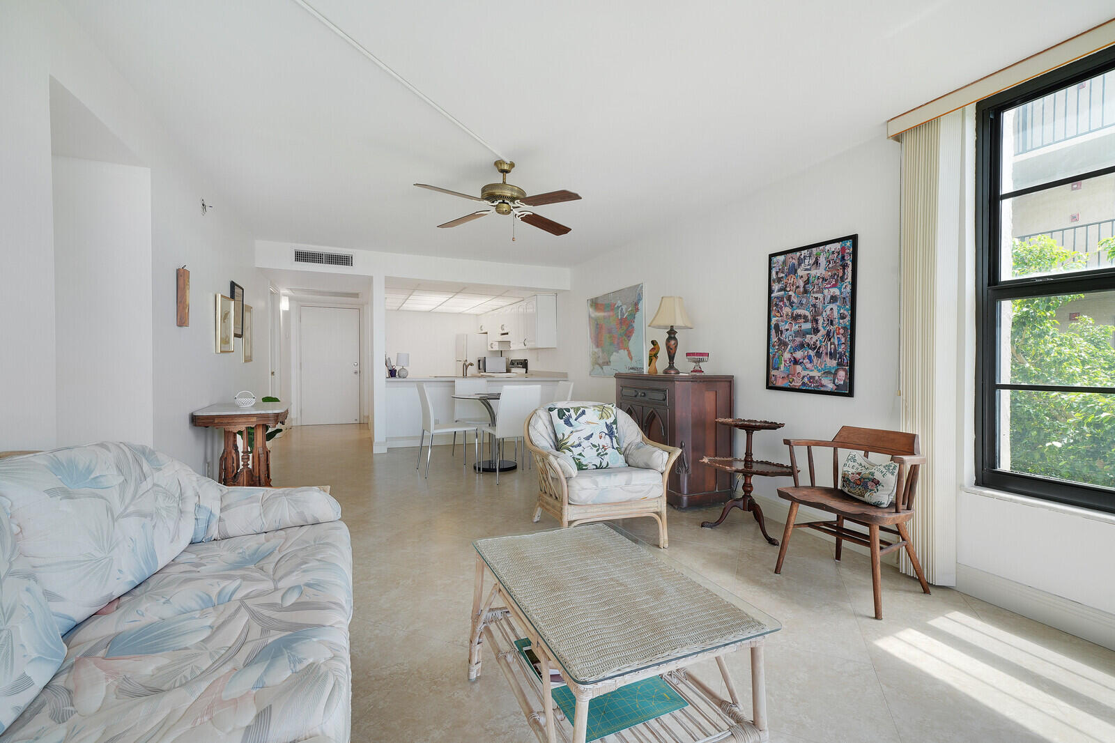 8 Royal Palm Way 401