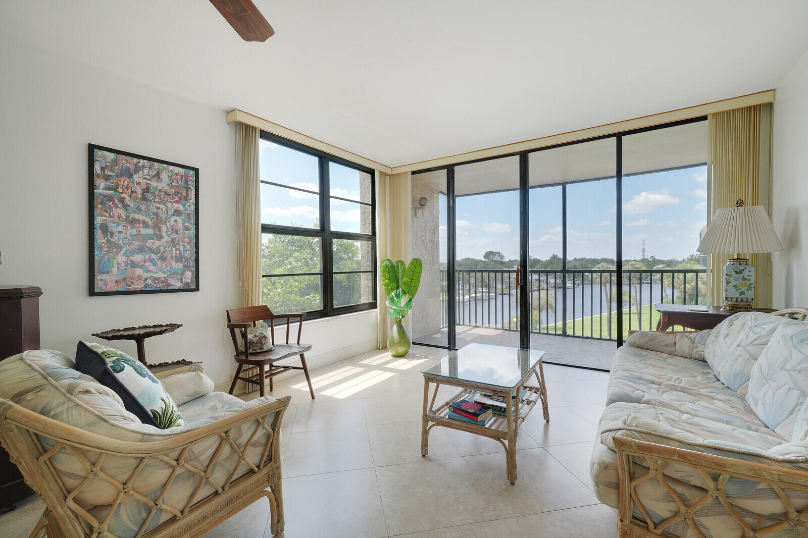 8 Royal Palm Way 401