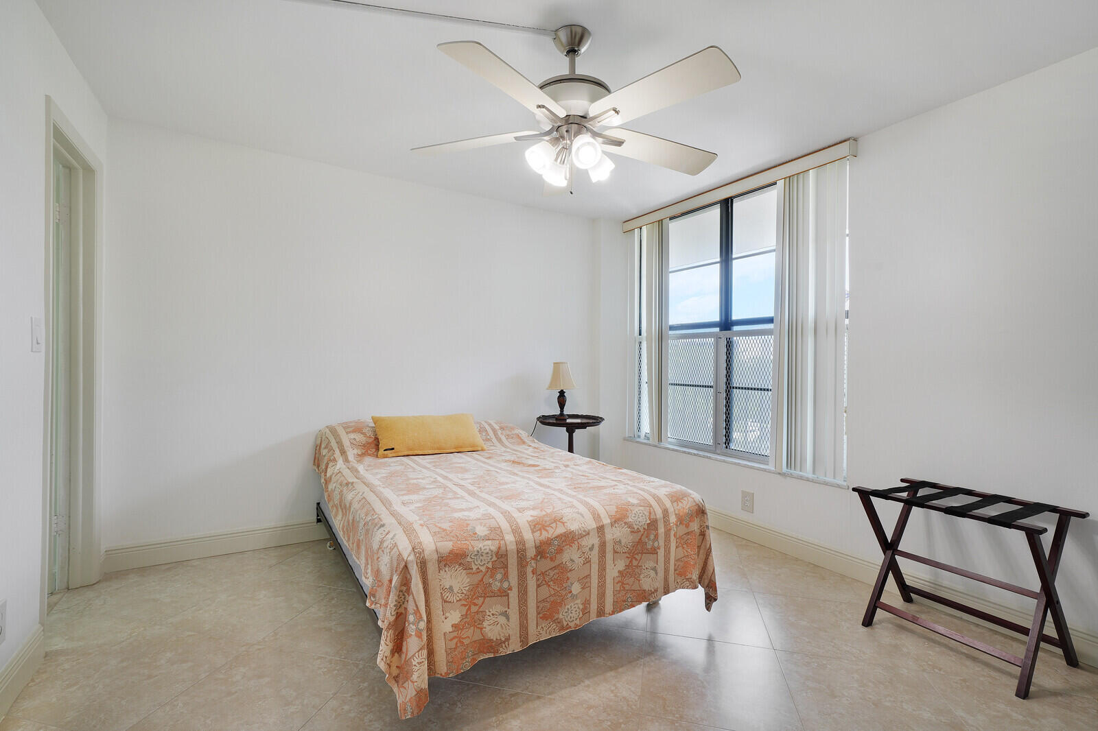 8 Royal Palm Way 401