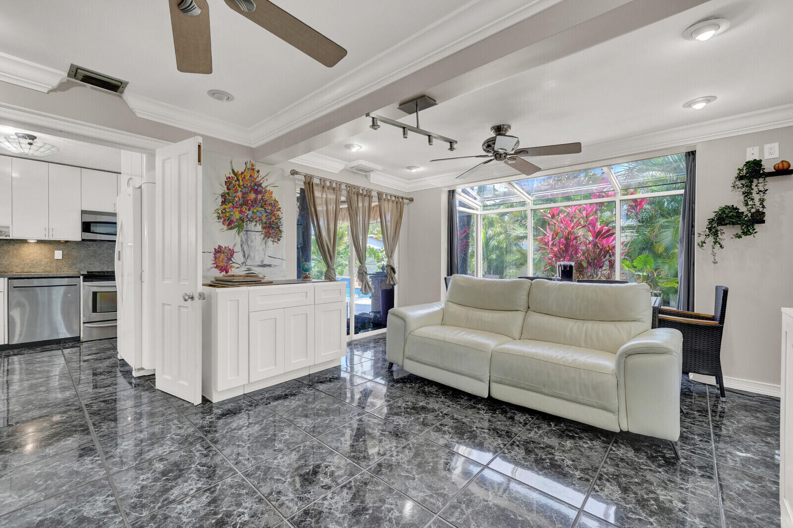 910 NE 23rd Court