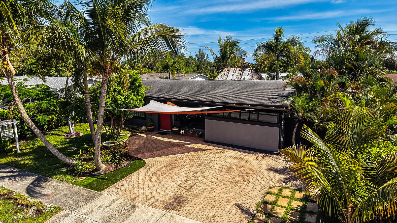910 NE 23rd Court
