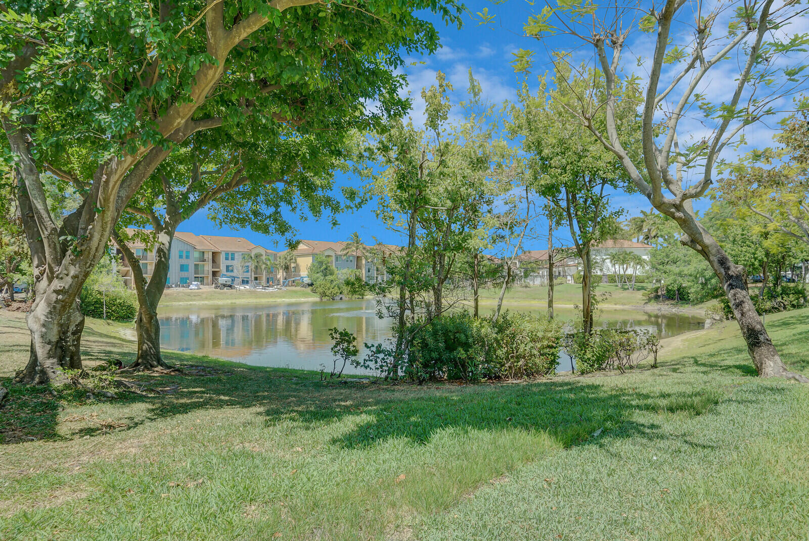 611 Villa Circle
