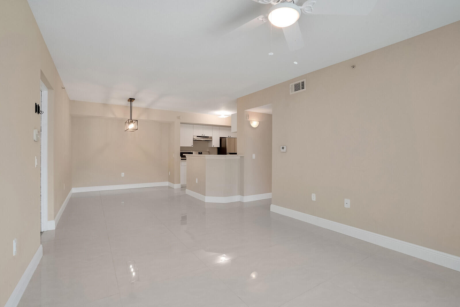 611 Villa Circle