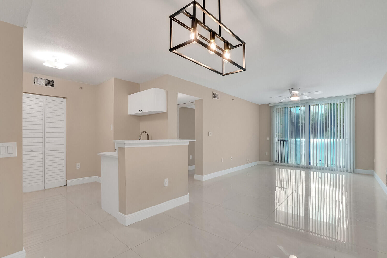 611 Villa Circle