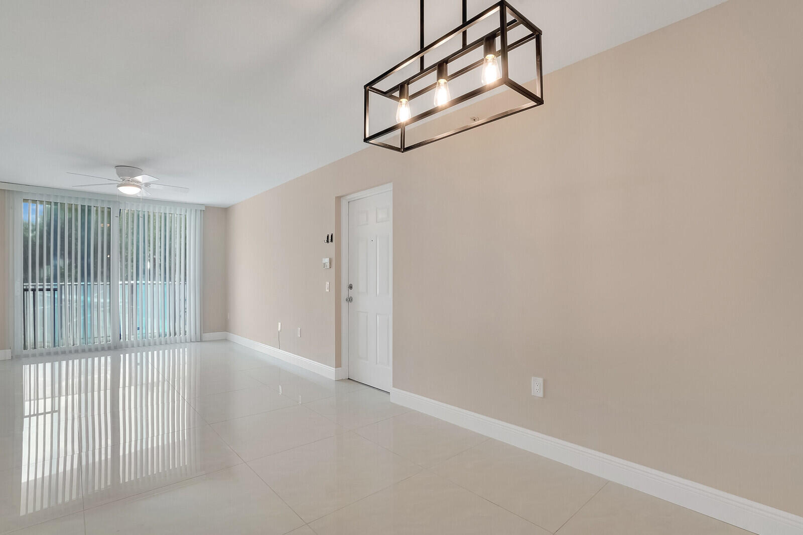 611 Villa Circle