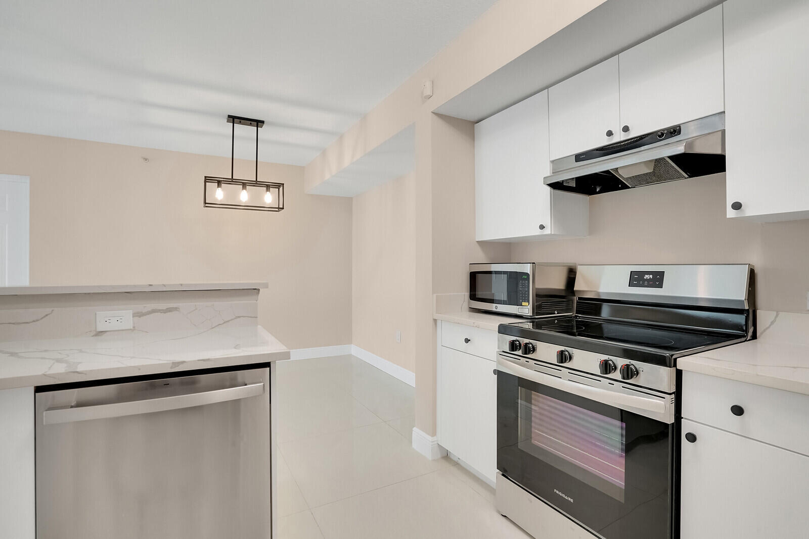 611 Villa Circle