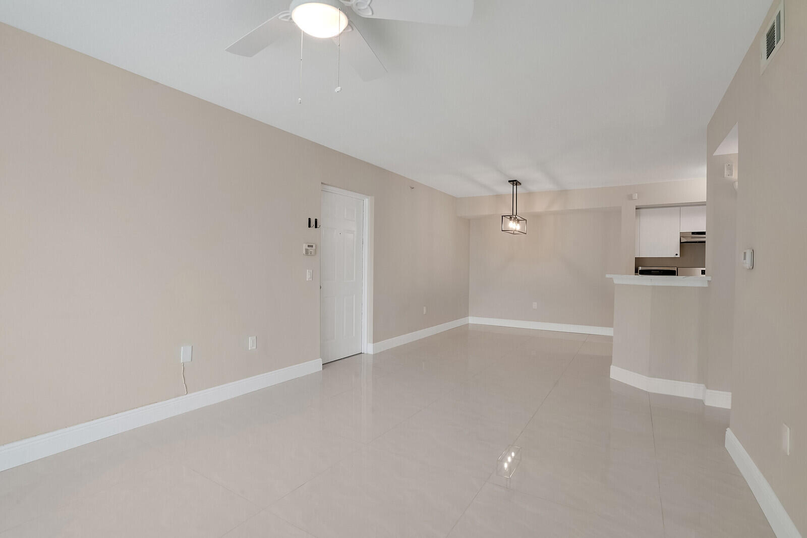611 Villa Circle
