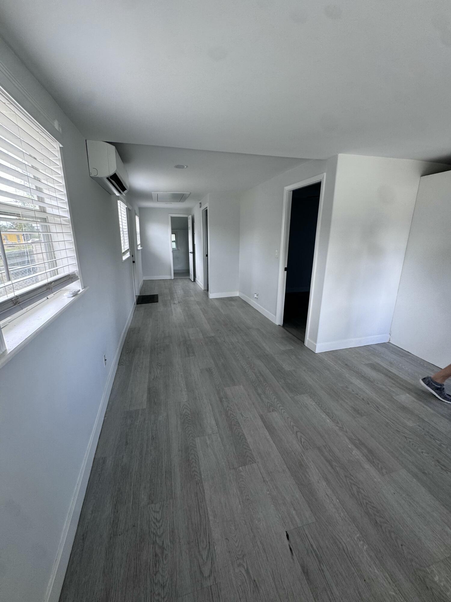 137 SW 9th Avenue