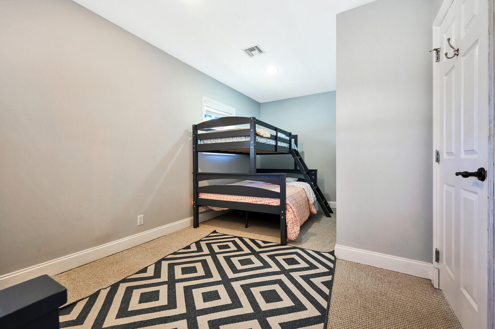 904 SE 12th Street