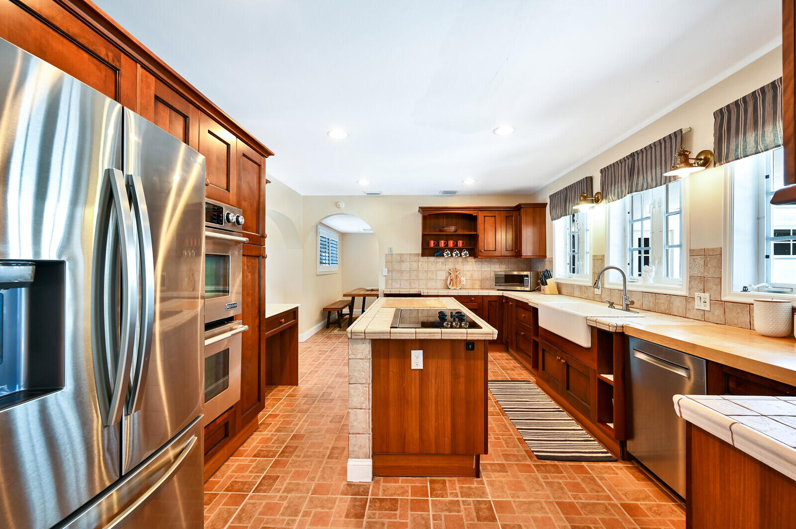 904 SE 12th Street