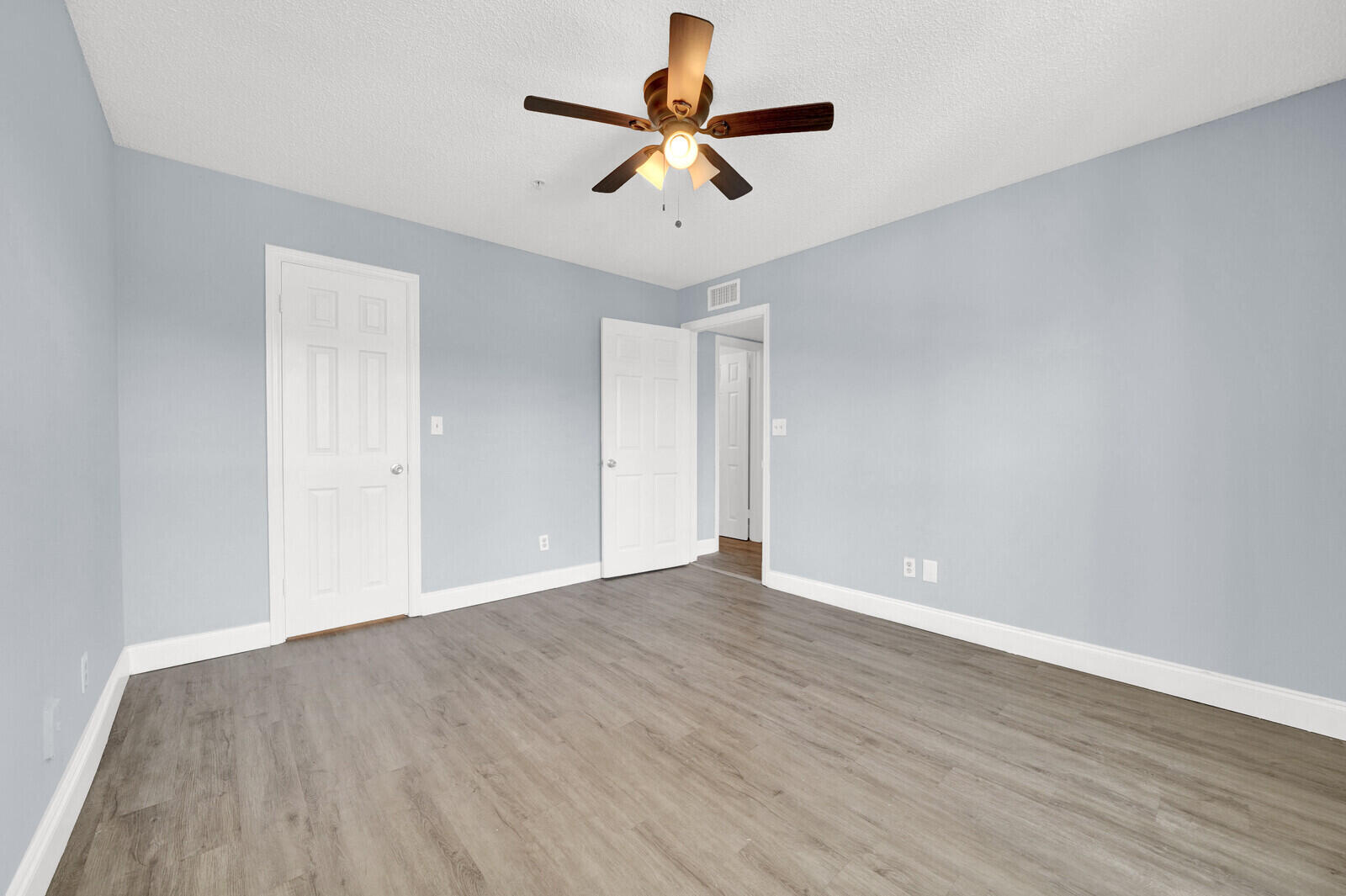 2301 N Congress Avenue 25