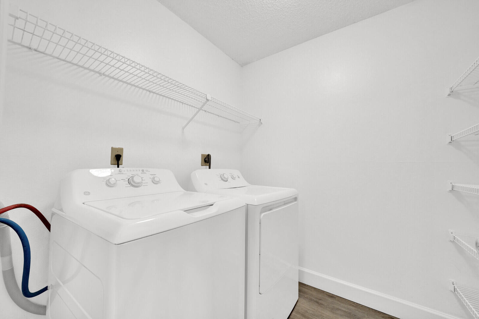 2301 N Congress Avenue 25
