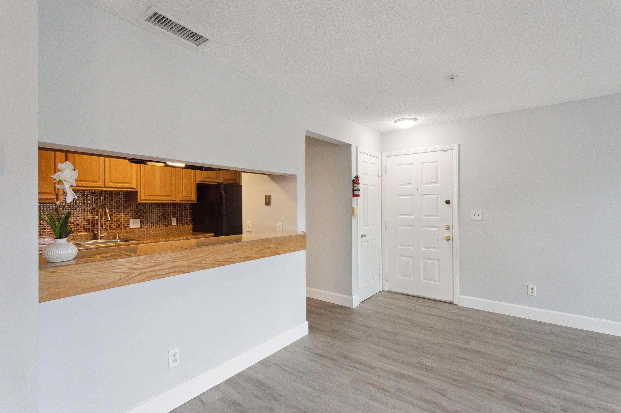 2301 N Congress Avenue 25