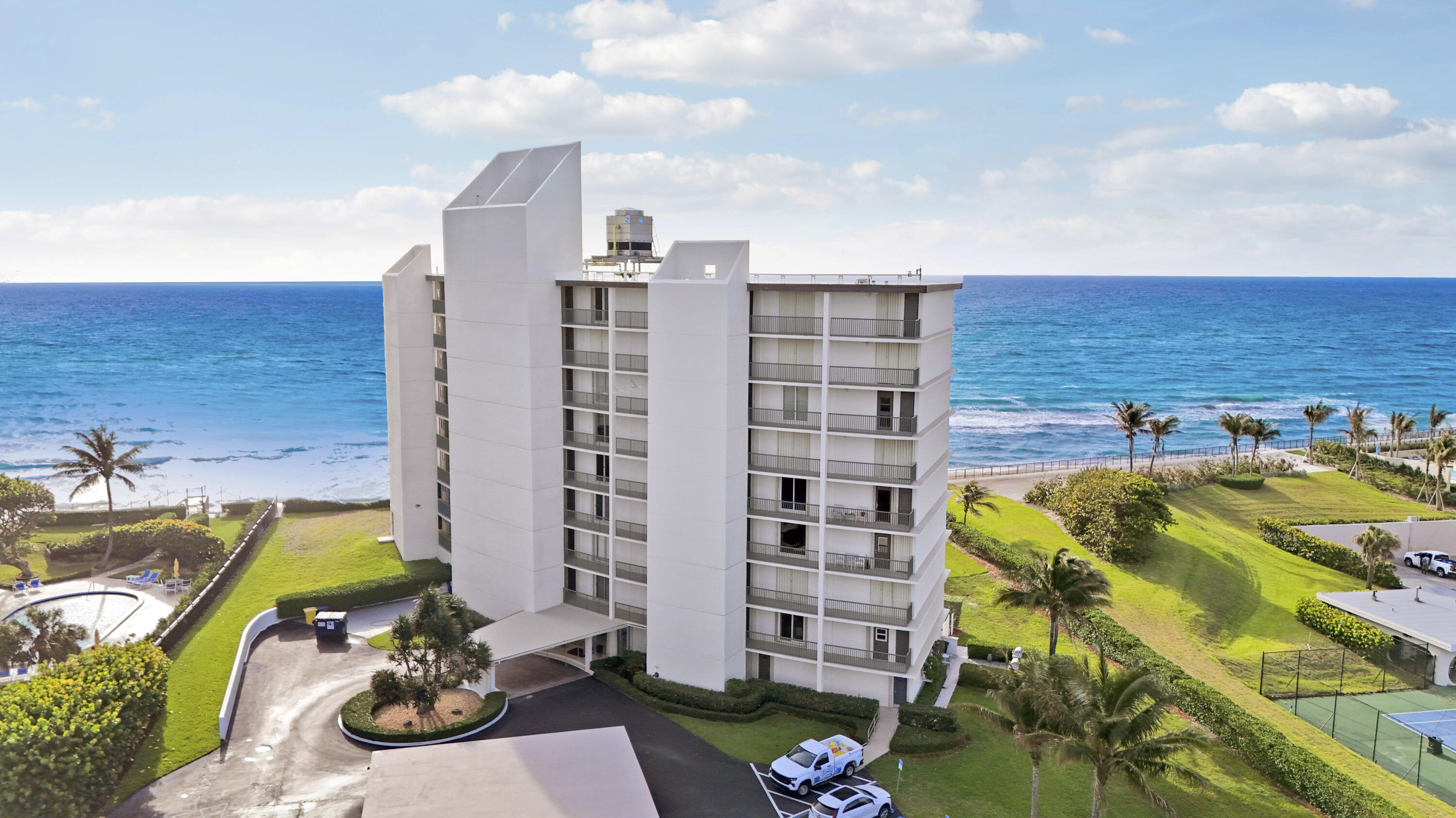 5400 N Ocean Drive 1b