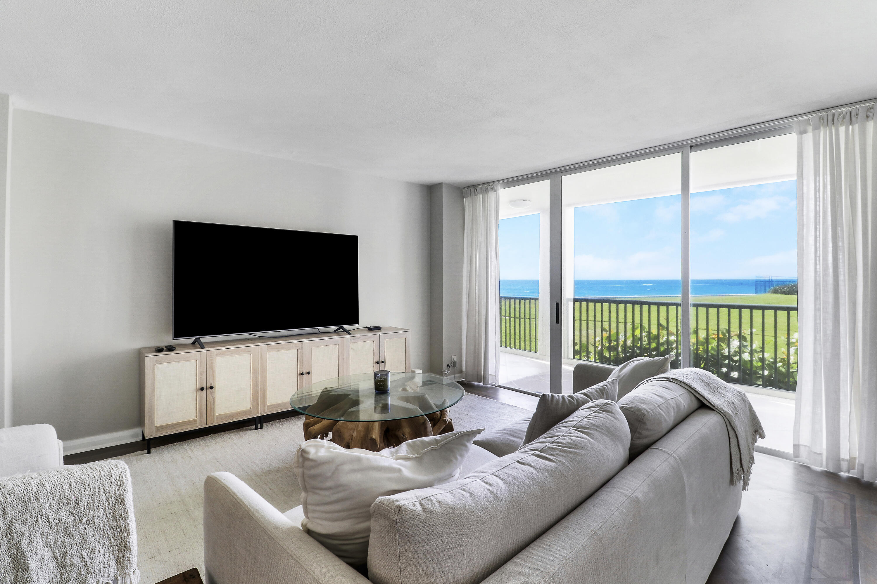 5400 N Ocean Drive 1b