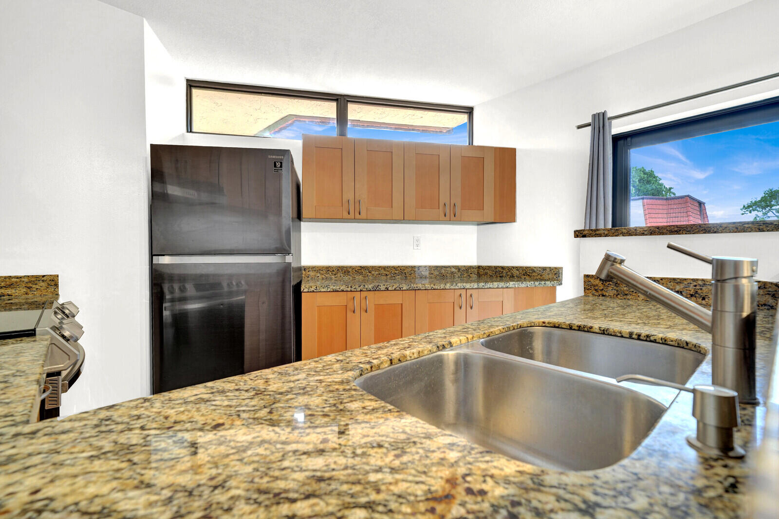 3878 Victoria Drive