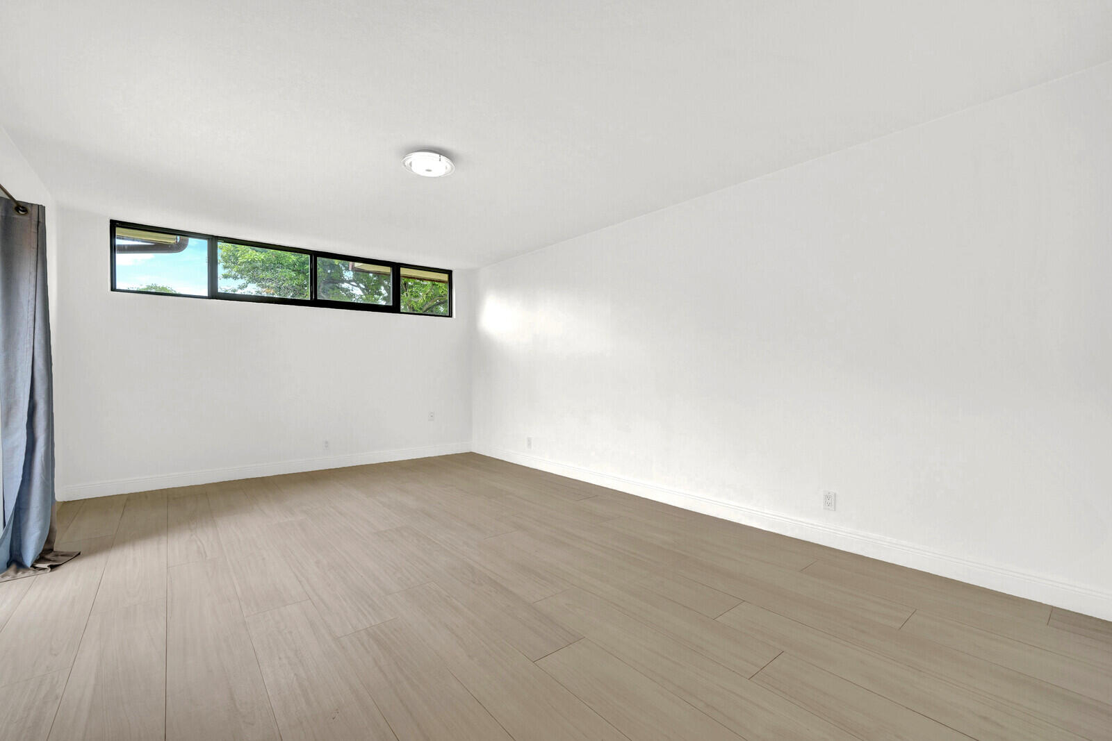 3878 Victoria Drive