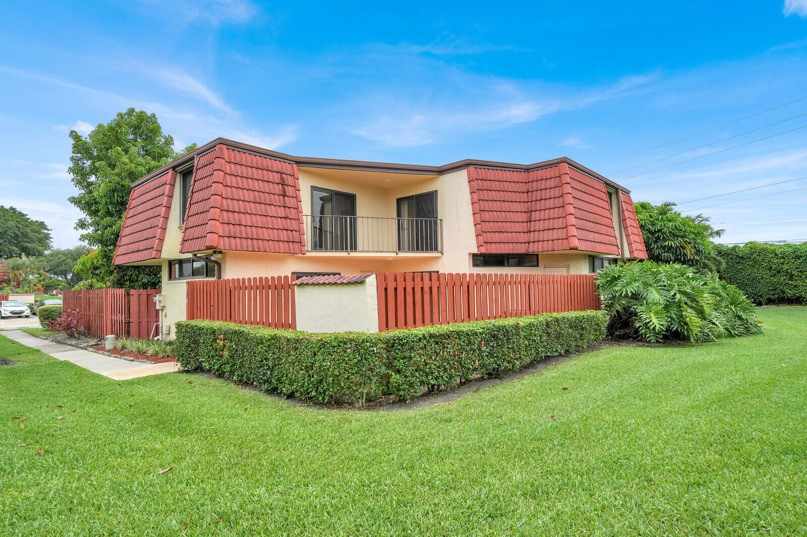 3878 Victoria Drive