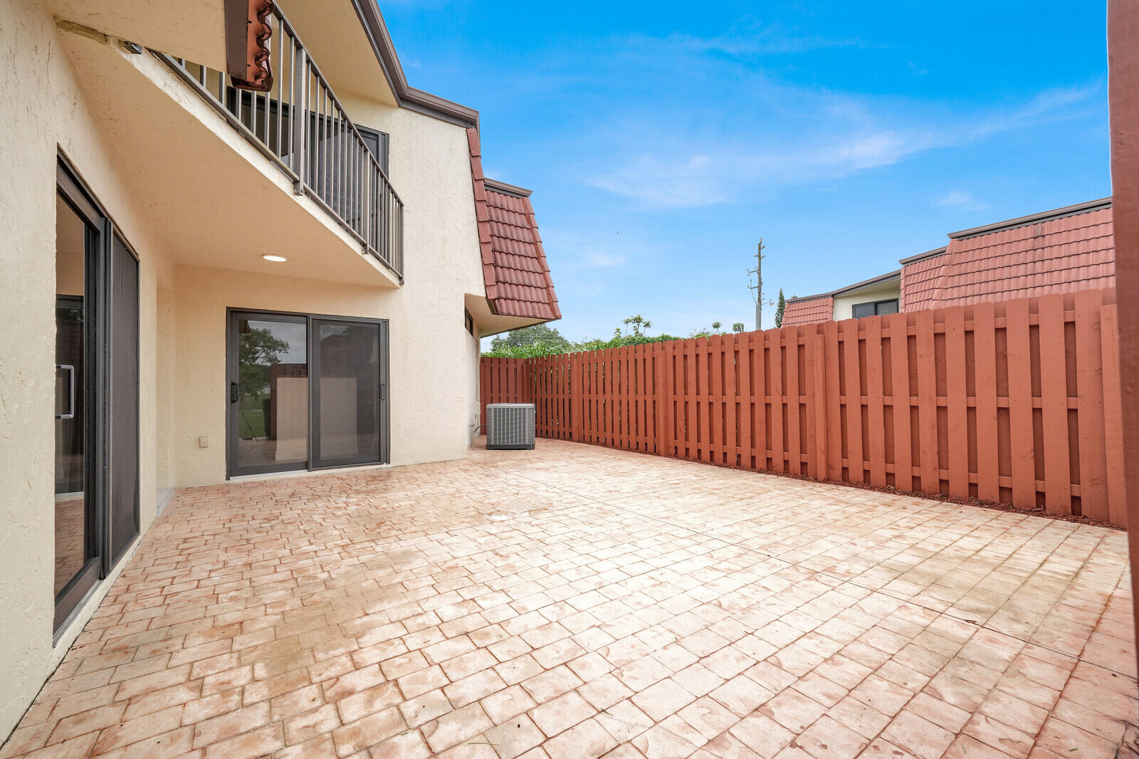 3878 Victoria Drive