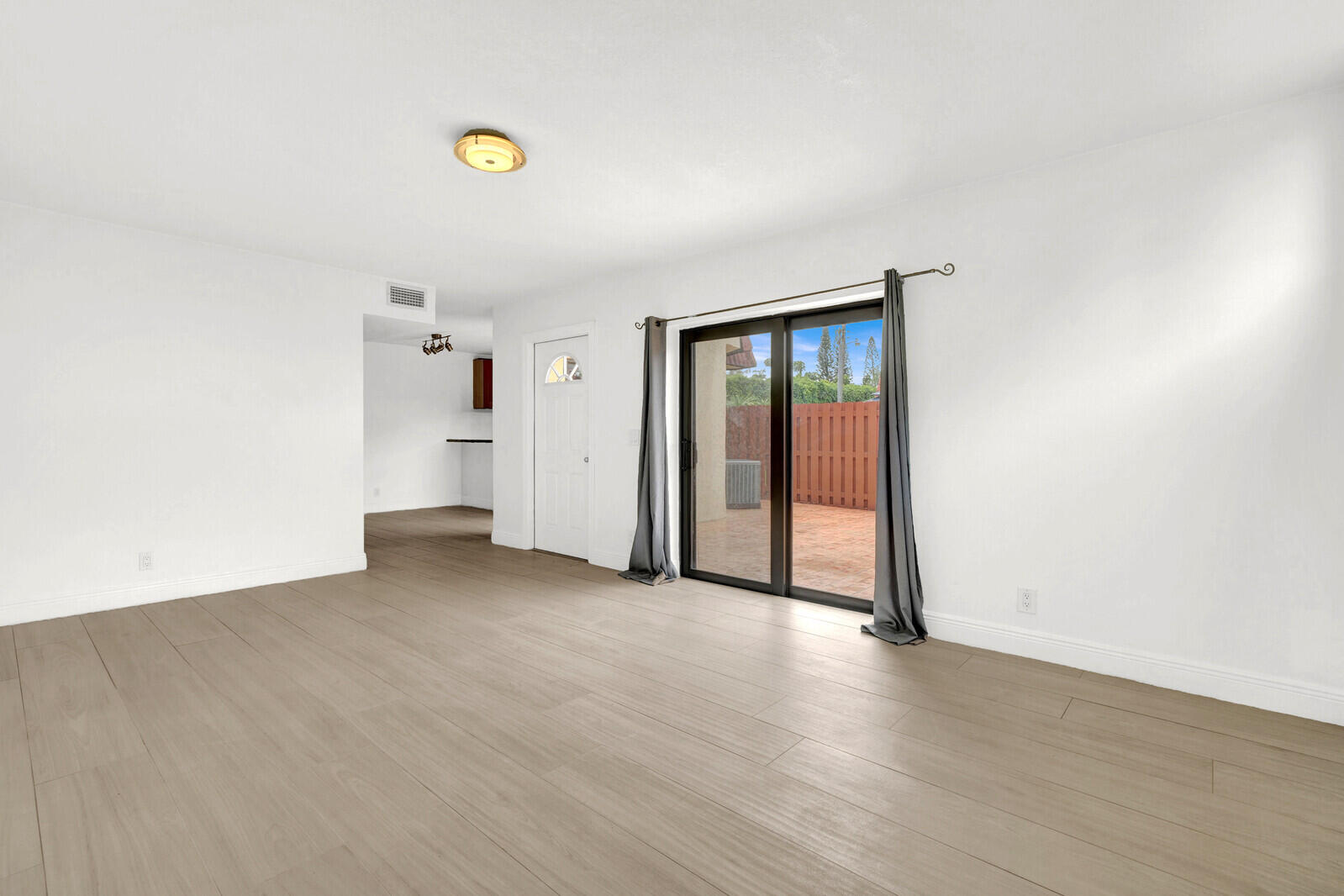 3878 Victoria Drive