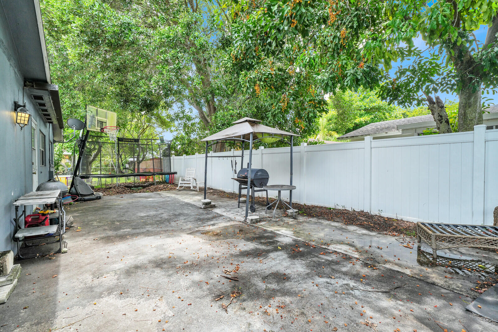 9599 SW 13th Place