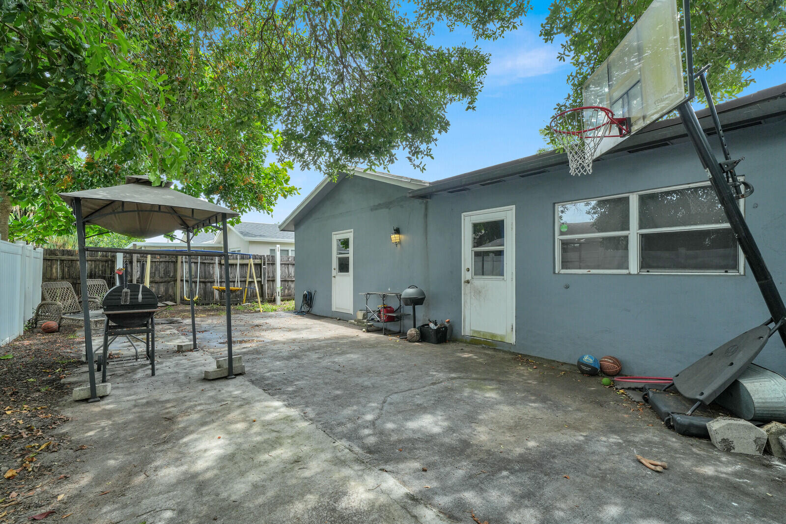 9599 SW 13th Place
