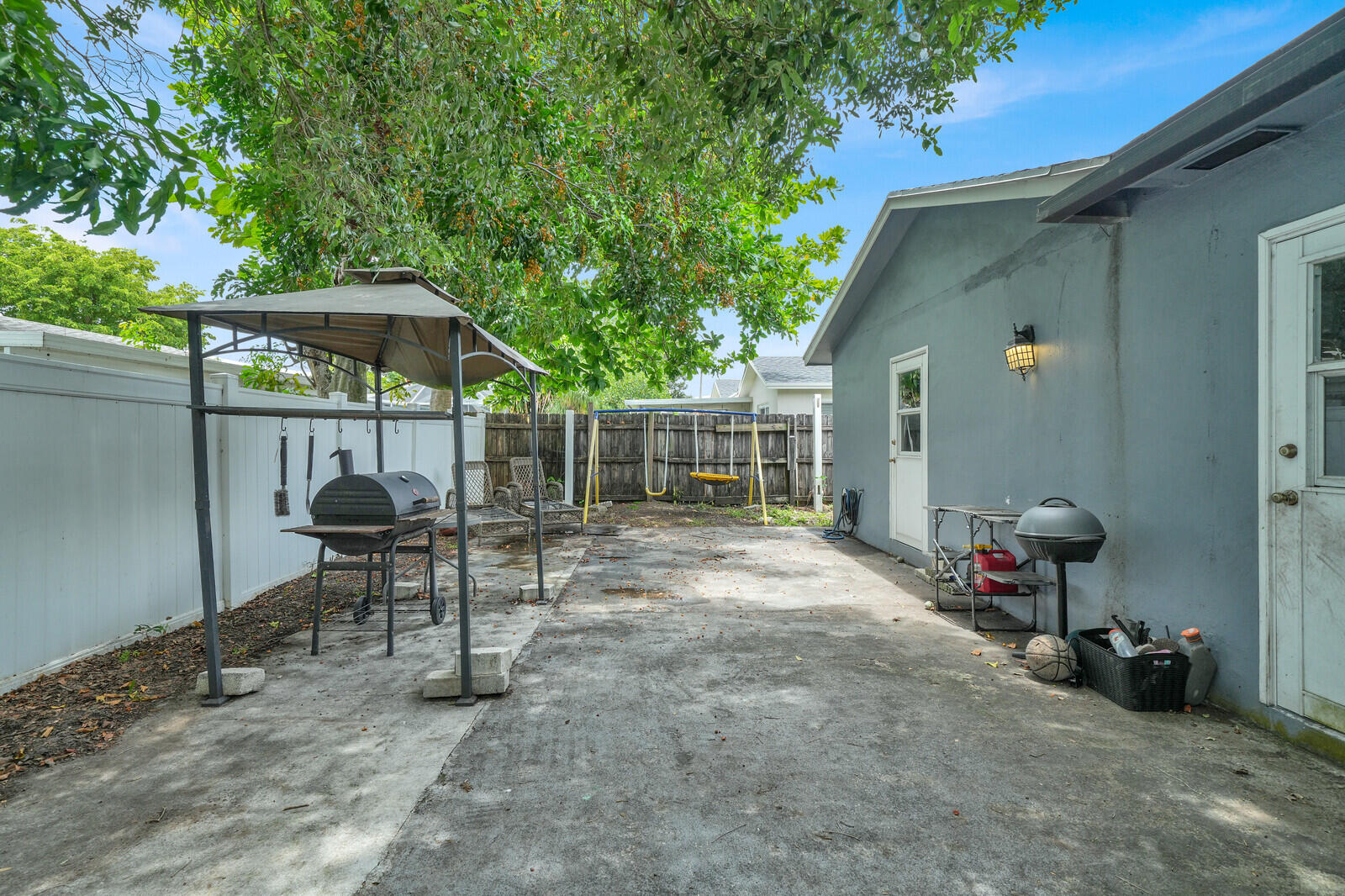 9599 SW 13th Place