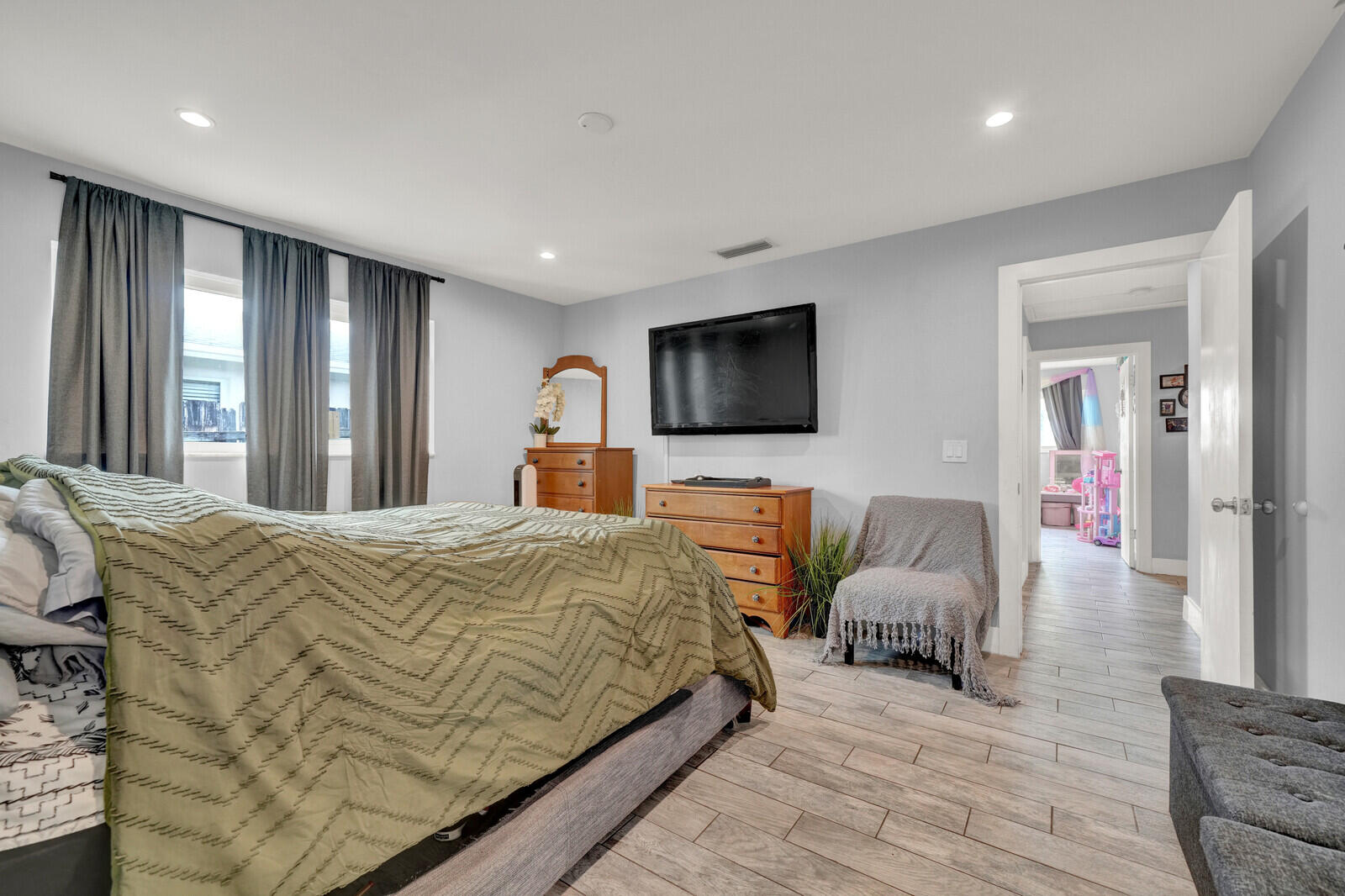 9599 SW 13th Place