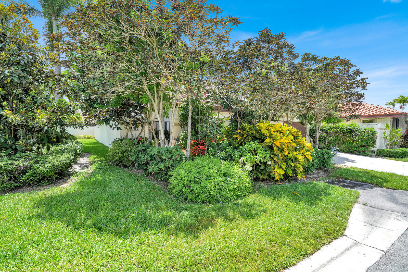 21381 Sonesta Way