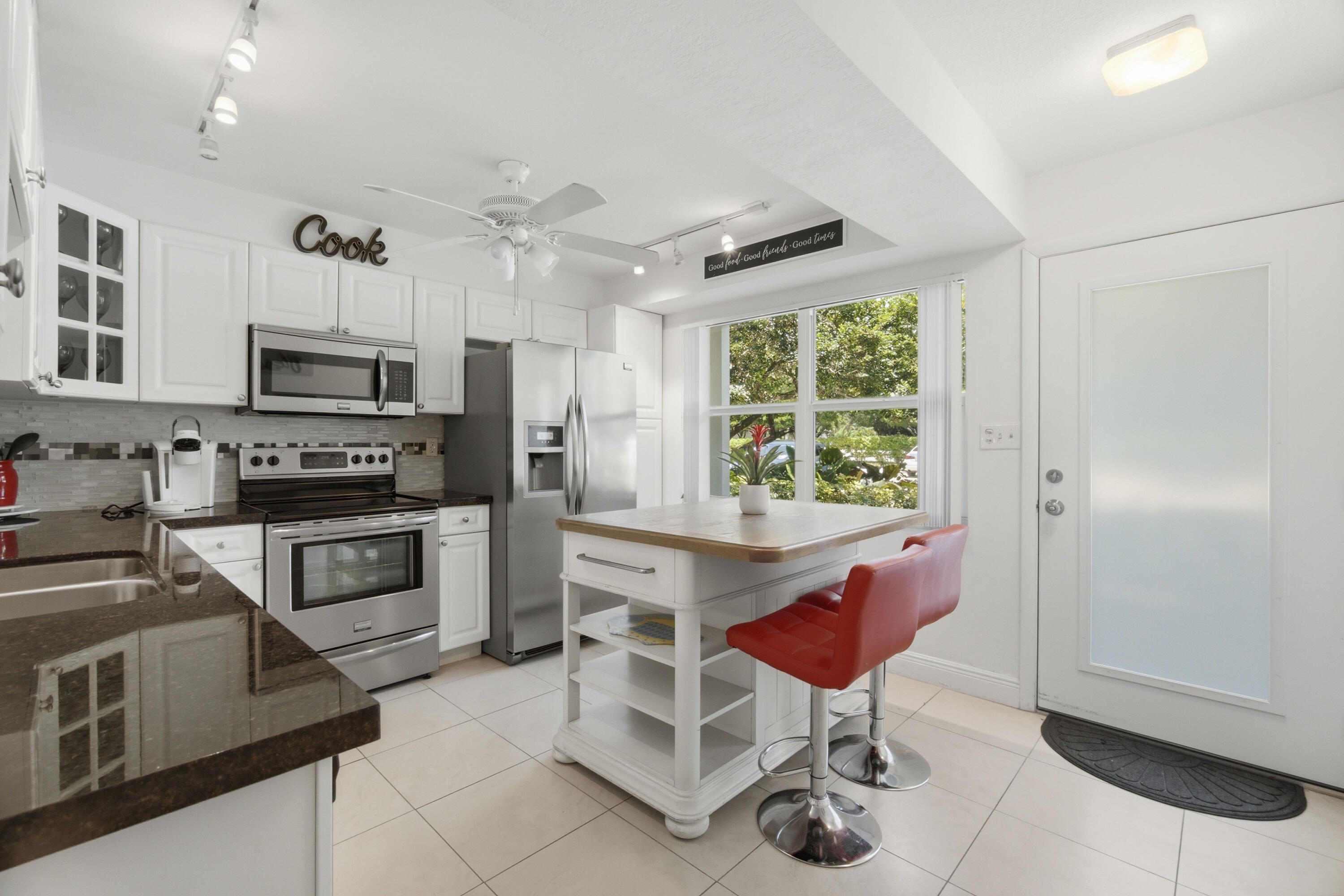 3002 Portofino Isle D1