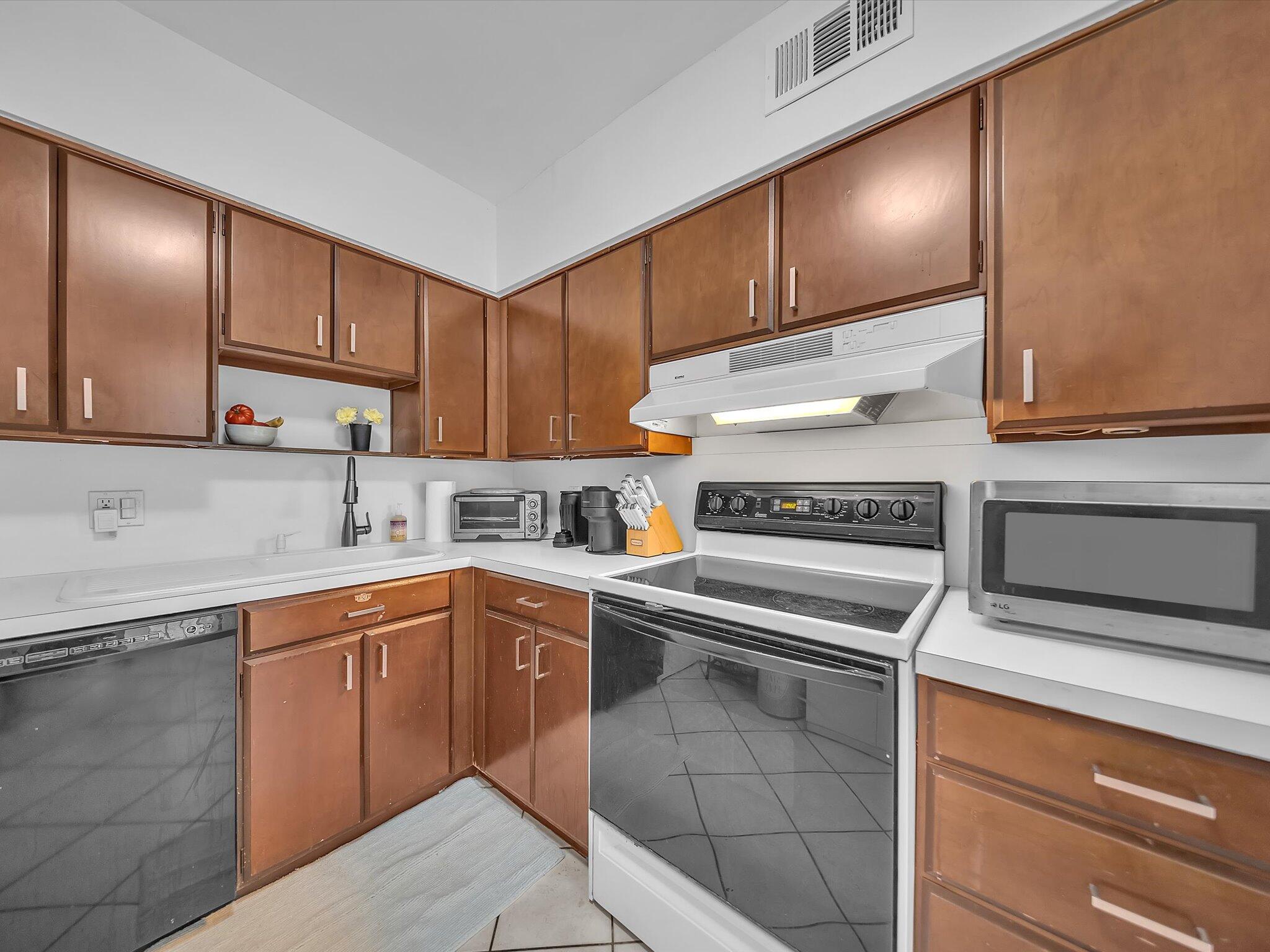 1150 Madruga Avenue C302